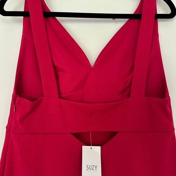 Suzy Shier | NWT Rose Mini Dress | Back Cut Out Party Dress | Bodycon Dress - Picture 6 of 9